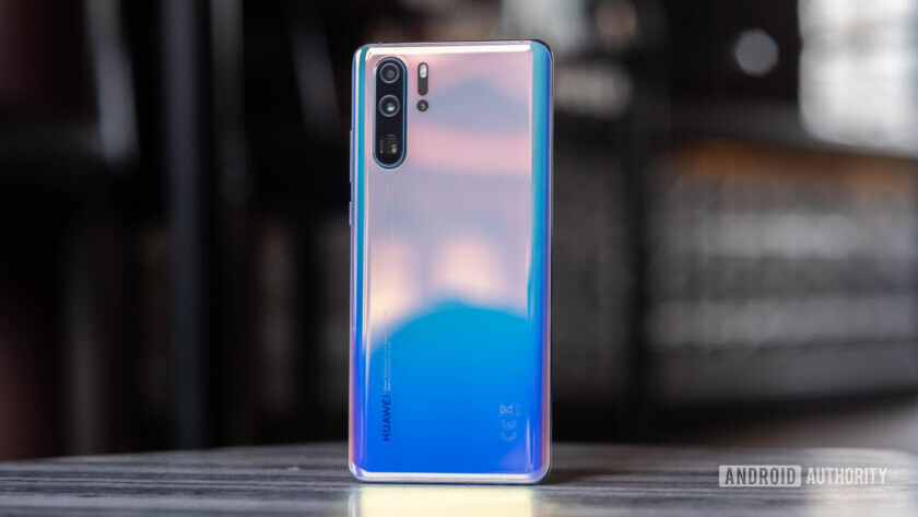  Huawei P30 Pro ایستاده (53 از 60) 